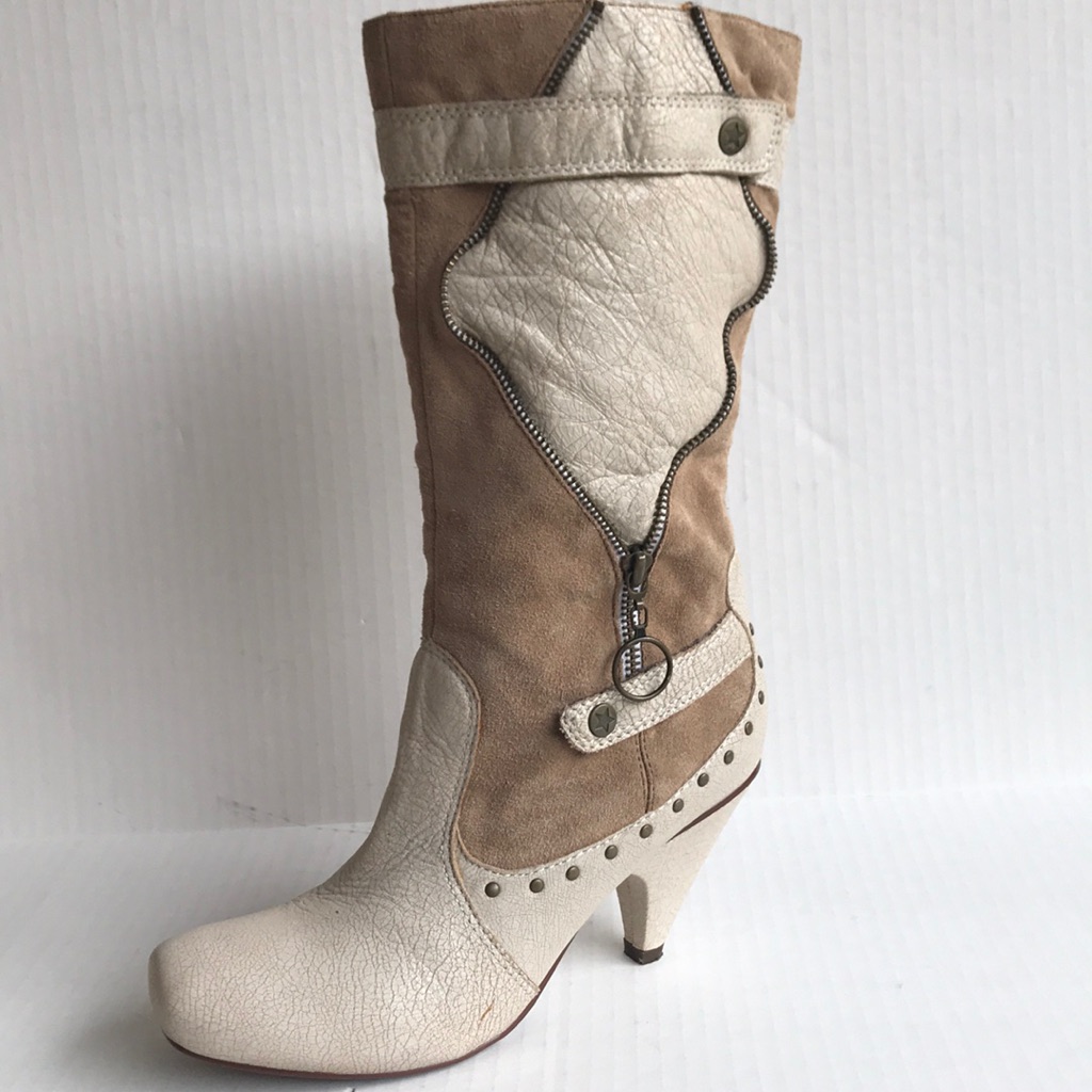 Waverly Brand Boots 9